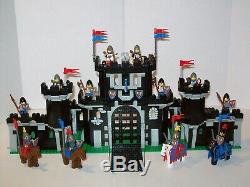 Lego 6085 Black Knights Castle Du Monarch Noir Complet Avec Instructions
