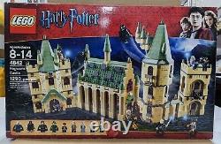 Lego Harry Potter 4842 Château De Hogwarts 1,290 Ensemble De Construction (boîte Endommagée)