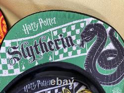 Nouvelle nuit à thème Harry Potter des San Diego Padres - Ensemble complet de 4 chapeaux Gryffondor.