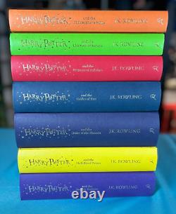 Série complète de Harry Potter en édition cadeau avec étui Bloomsbury, relié, neuf dans sa boîte